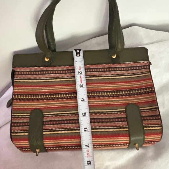 Detailed threaded purse with green, red, yellow, organ ge and black threading - Picture 10 of 11